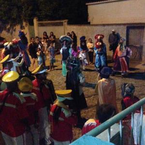 Visita à casa de devoto: chula dos palhaços