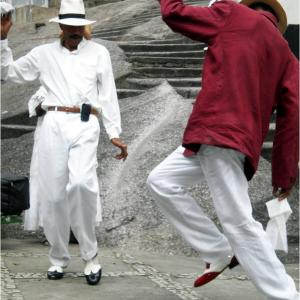 Samba durante lavagem da Pedra do Sal, em 2 de dezembro de 2011