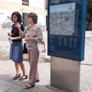 Pesquisadora em campo e Regina Abreu