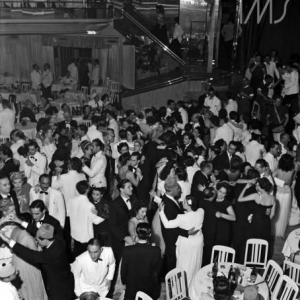 Cassino da Urca (anos 1930) Fonte: Disponível em: https://br.pinterest.com/pin/143411569363529870/?autologin=true